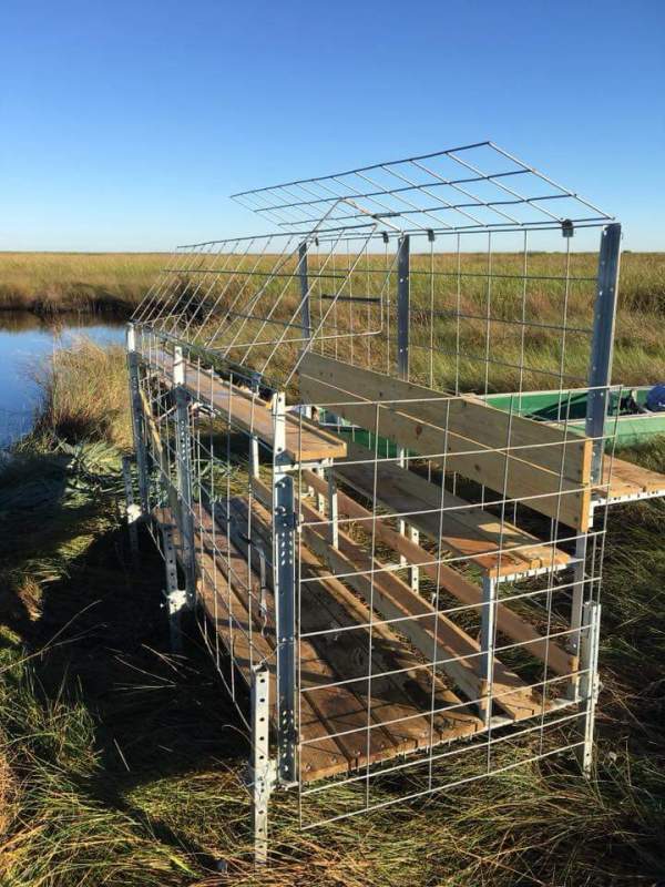 "XT Series" Lift and Level Duck Blind - Fully Assembled
